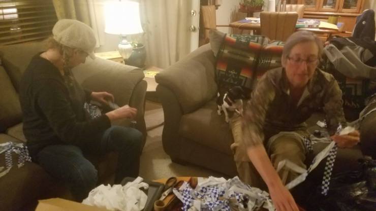 Kristen Elayne tying ribbon